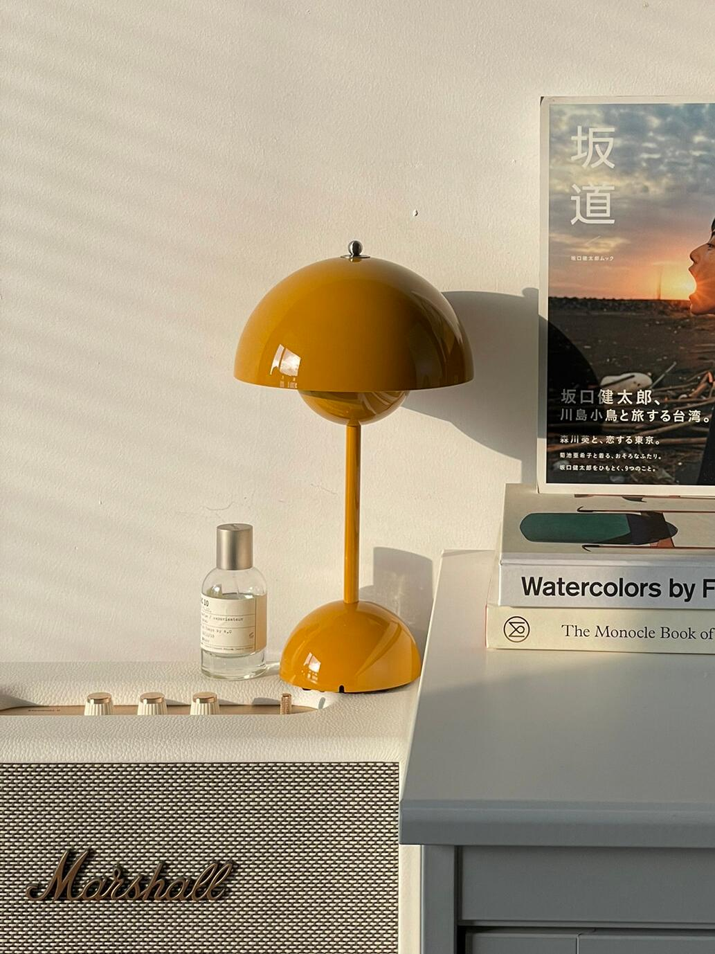 Magnetic-Charging Flowerbud Table Lamp — AM0162, view 1