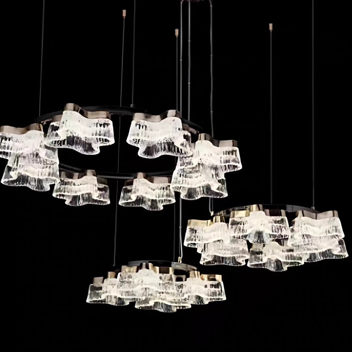 AM0657 — Light Luxury Chandelier for Living Rooms