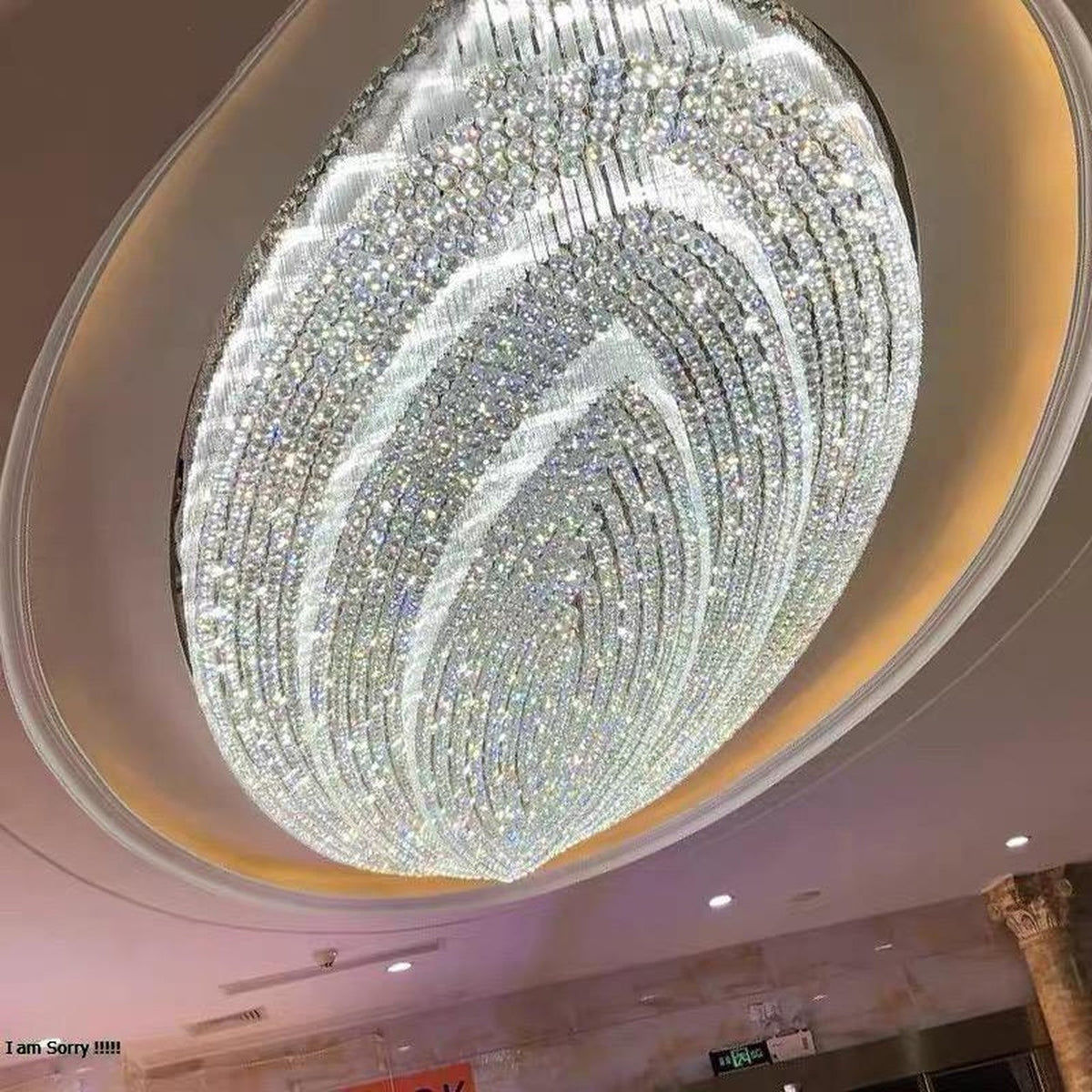 AM0590 — Round Crystal Ceiling Light for Hallways
