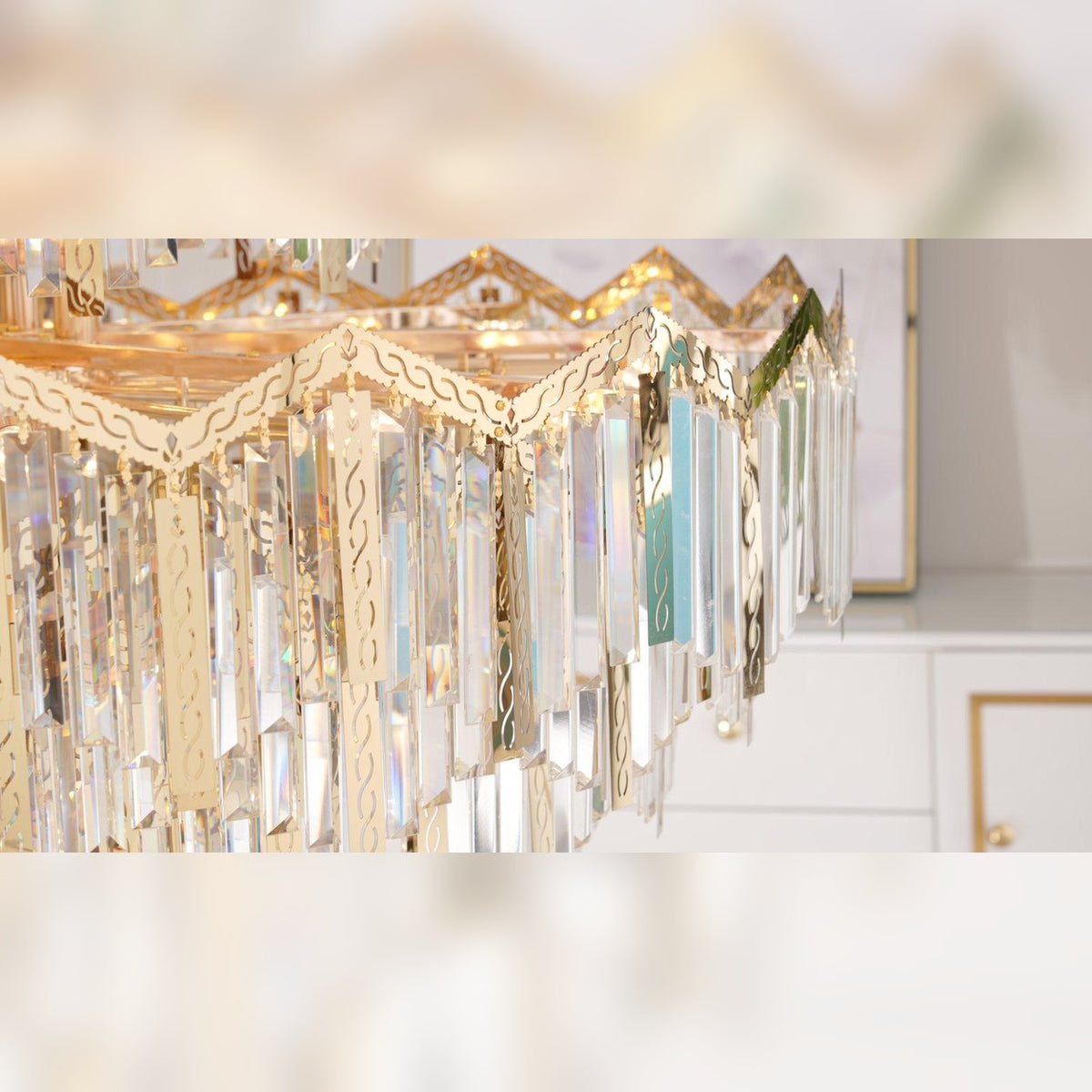 AM0613 — Light Luxury Butterfly Crystal Chandelier for Living Rooms