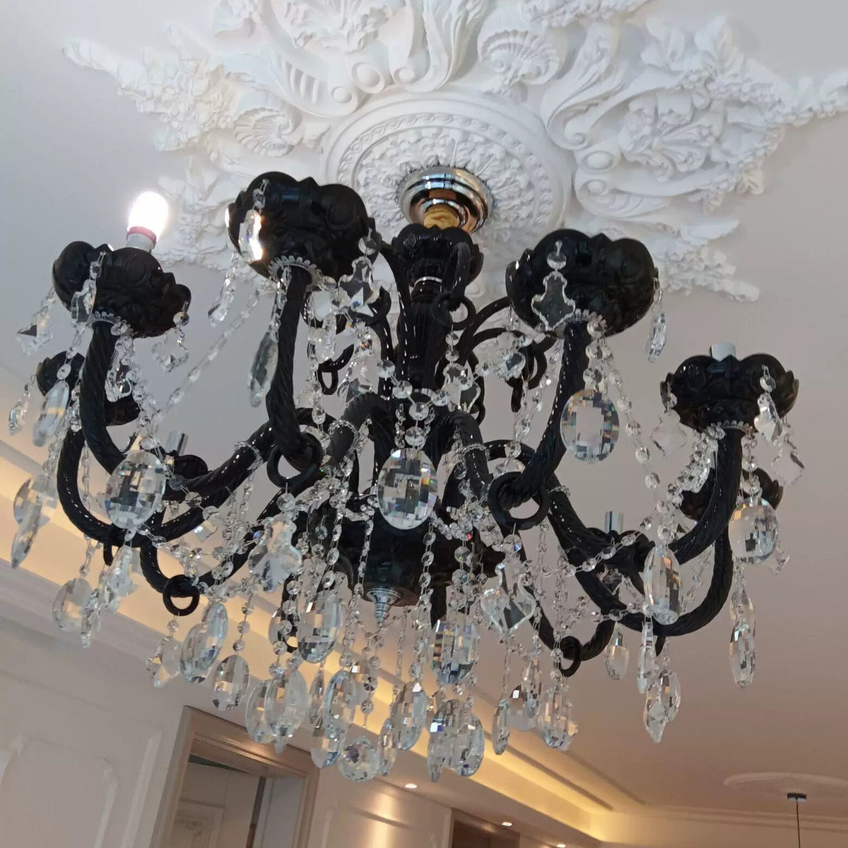 AM0821 — European Crystal Chandelier for Living Rooms & Dining Rooms