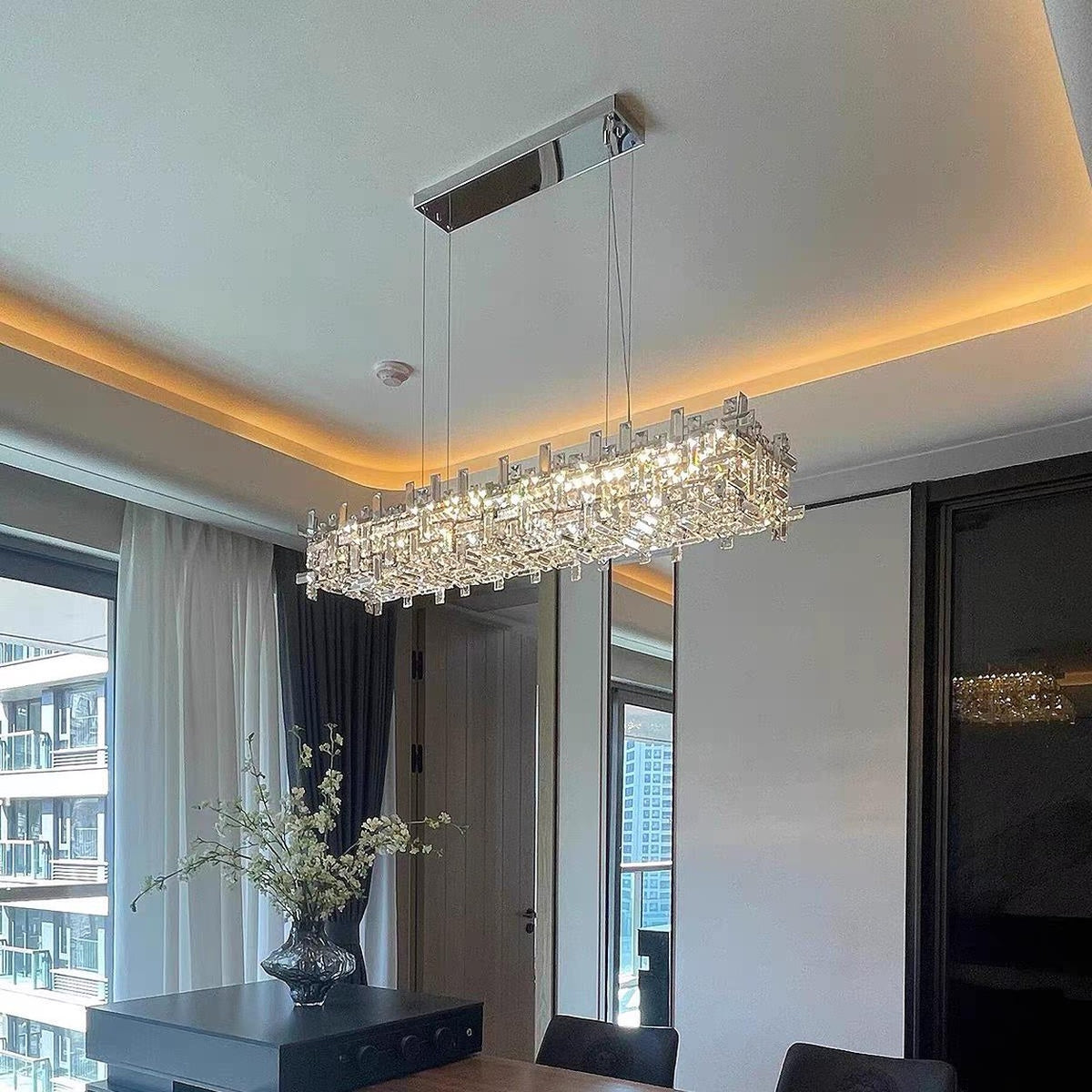AM0681 — Modern Minimalist Crystal Table Lamp for Dining Rooms