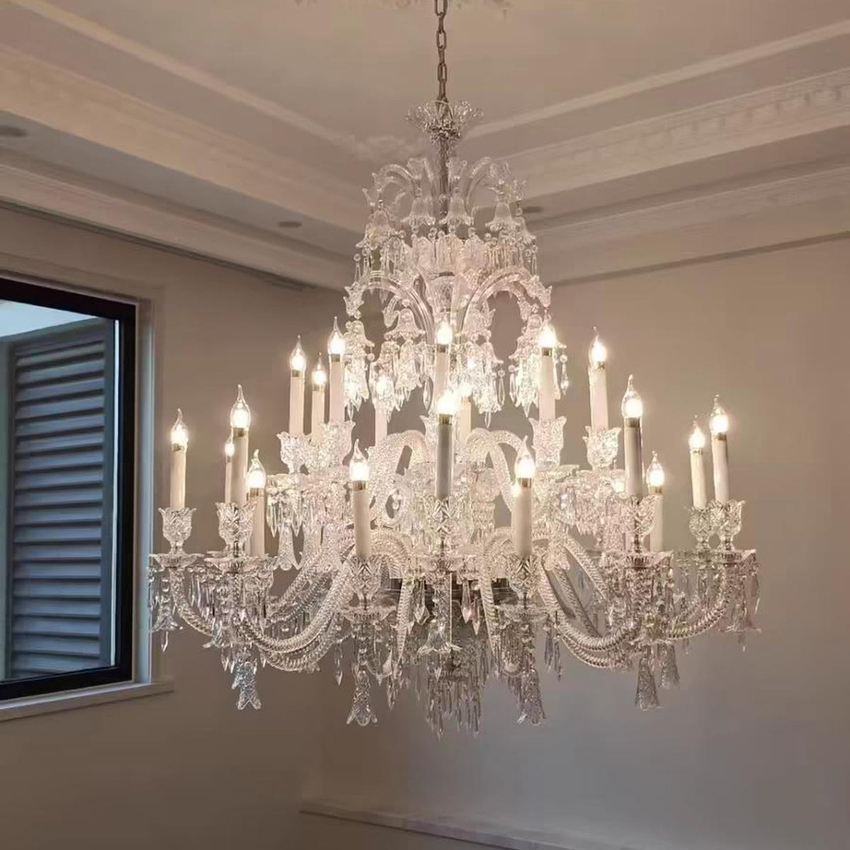 AM0688 — French Crystal Chandelier for Living Rooms