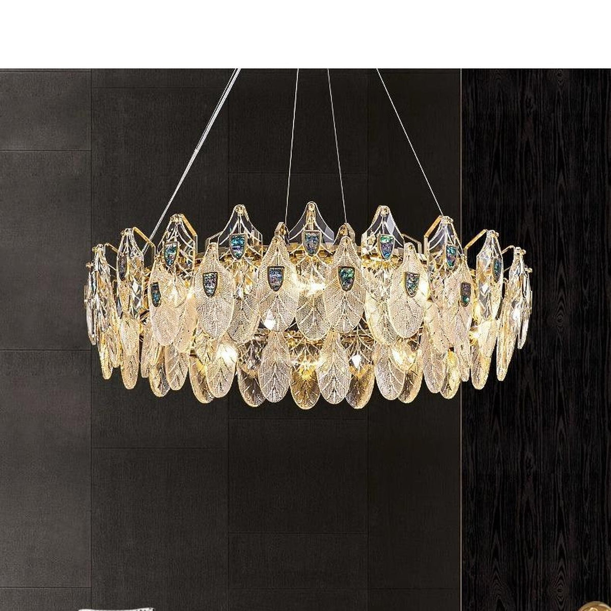 AM0698 — Light Luxury Shell Crystal Chandelier for Living Rooms