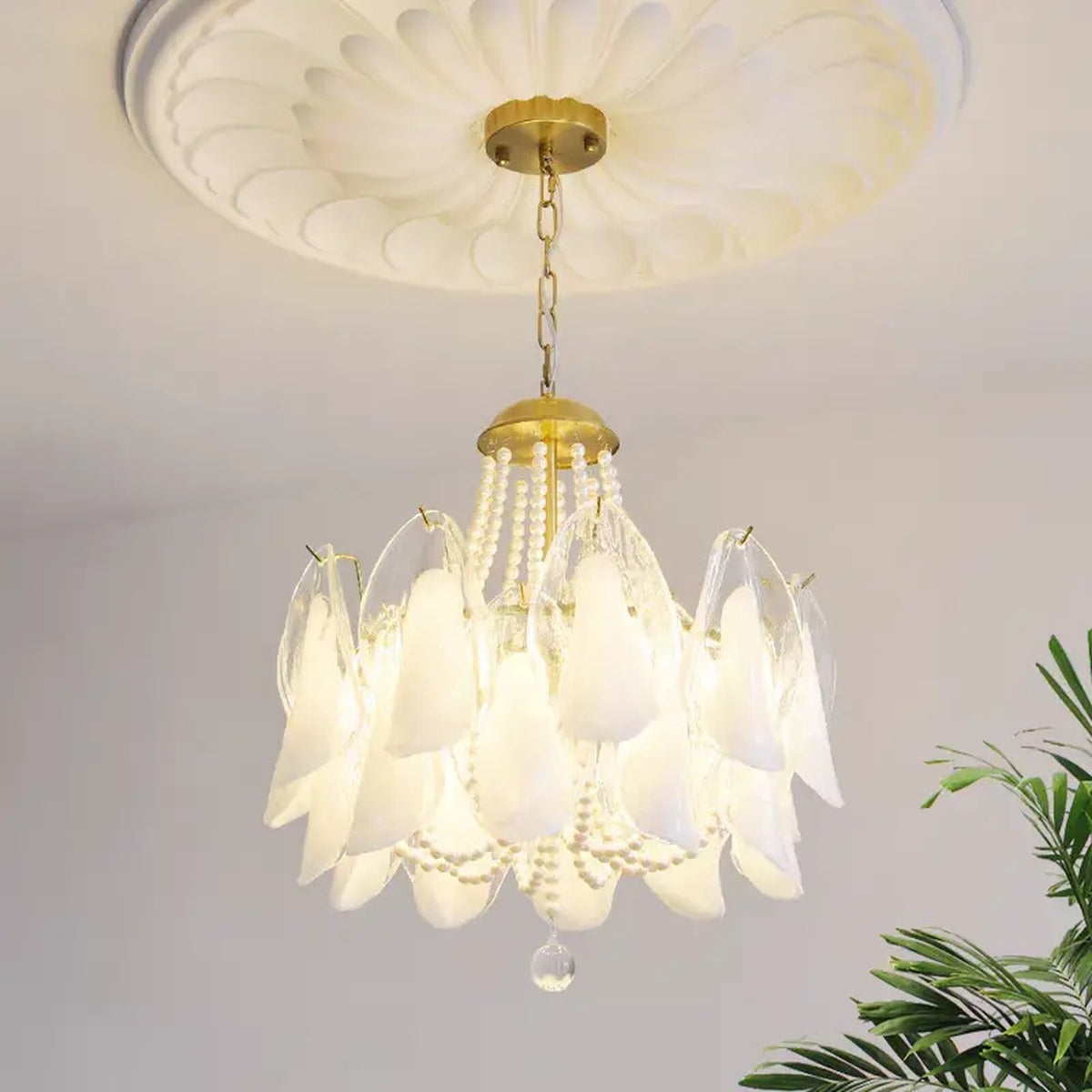 AM0587 — Light Luxury Crystal Chandelier for Living Rooms