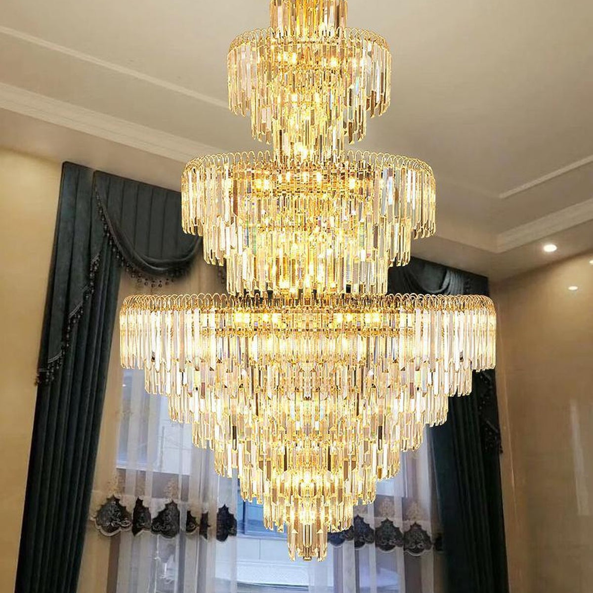 AM0572 — Grand Crystal Chandelier for Hotel Lobbies