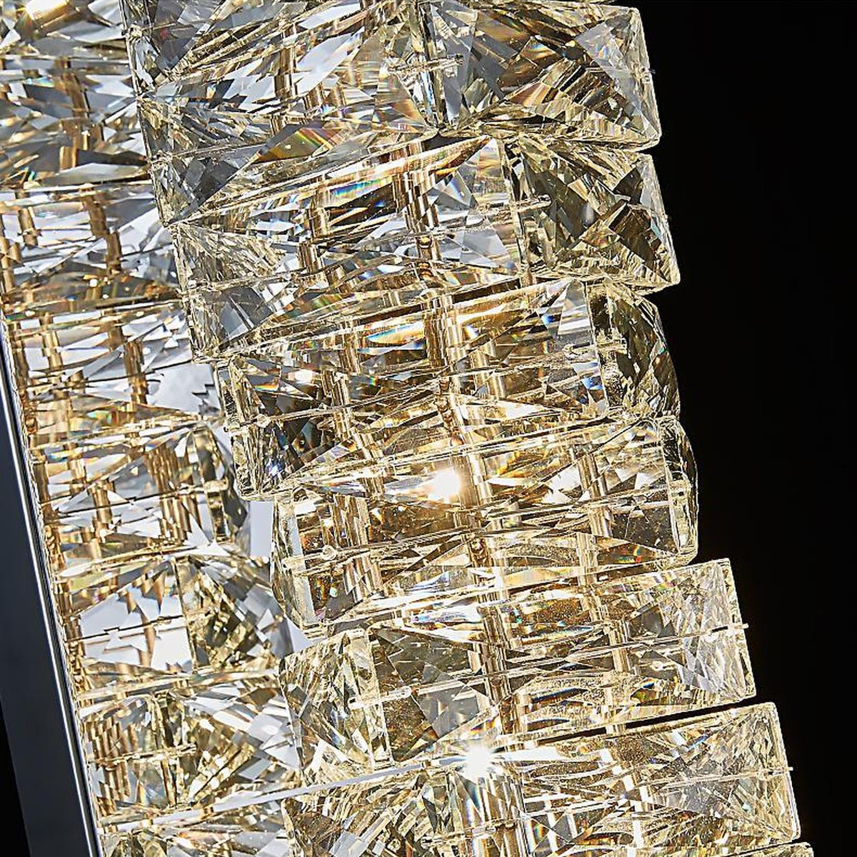 AM0630 — Postmodern Crystal Wall Light for Living Rooms