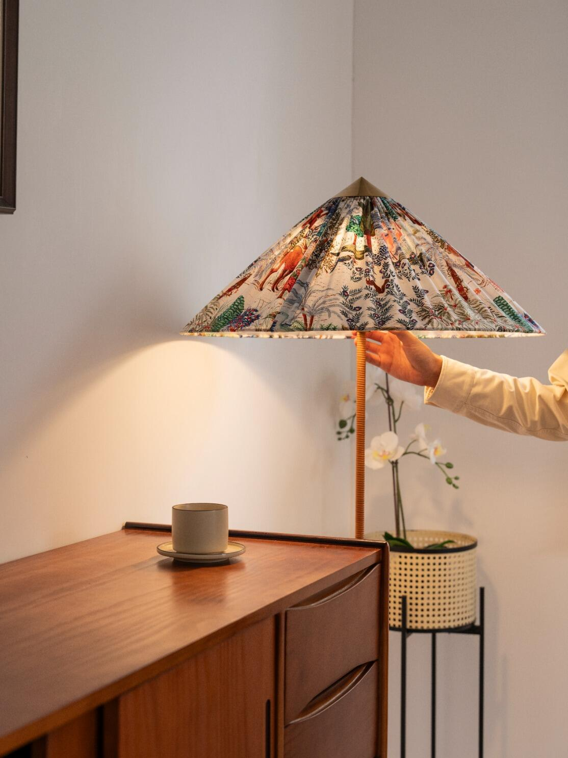 Hat Shade Floor Lamp — AM0140, view 3