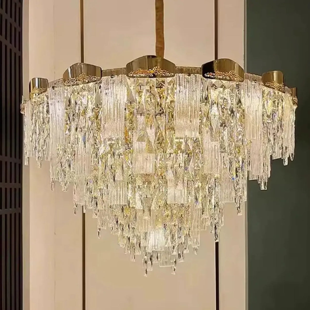 AM0695 — Modern Minimalist Crystal Chandelier for Living Rooms