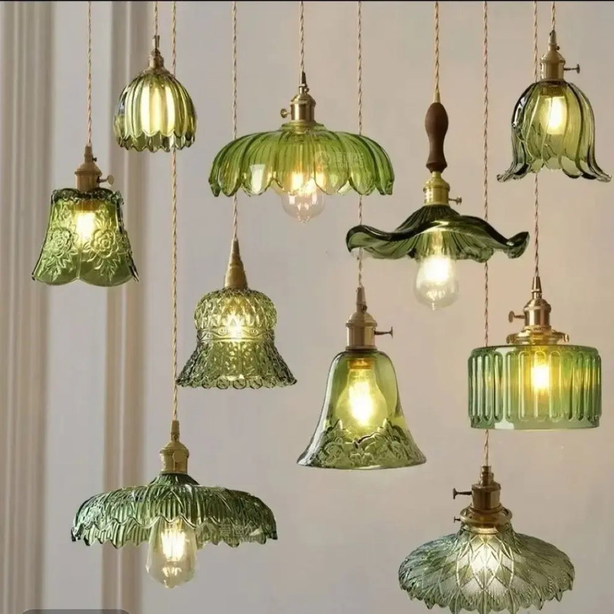 AM0586 — French Chandelier for Living Rooms