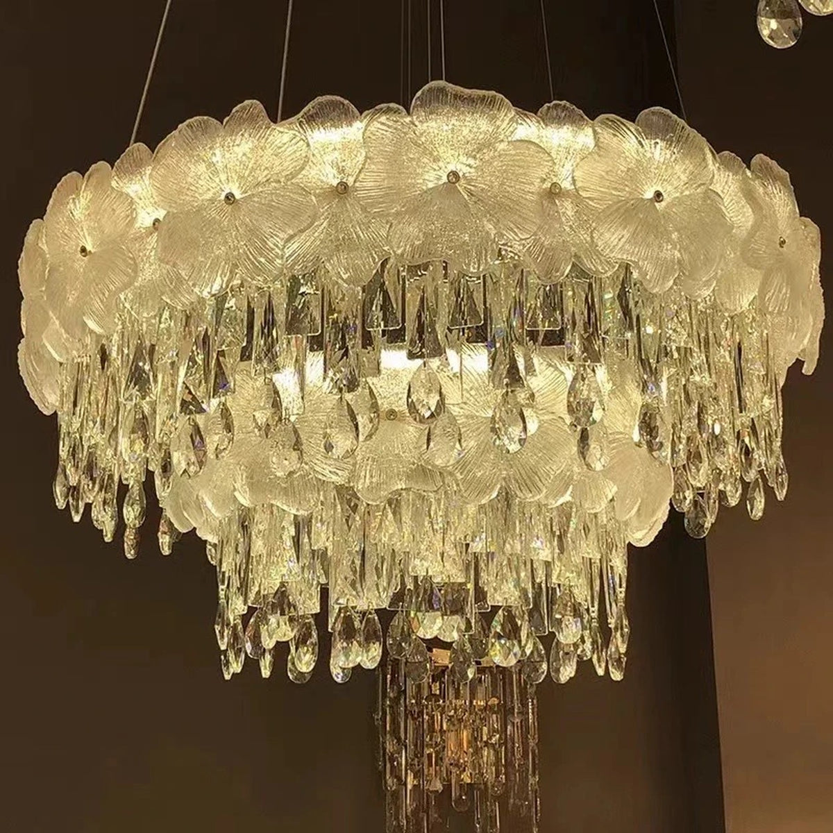 AM0651 — Light Luxury Floral Crystal Chandelier for Living Rooms