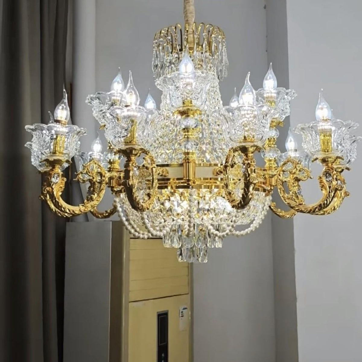 AM0669 — Modern Luxury Crystal Chandelier for Living Rooms