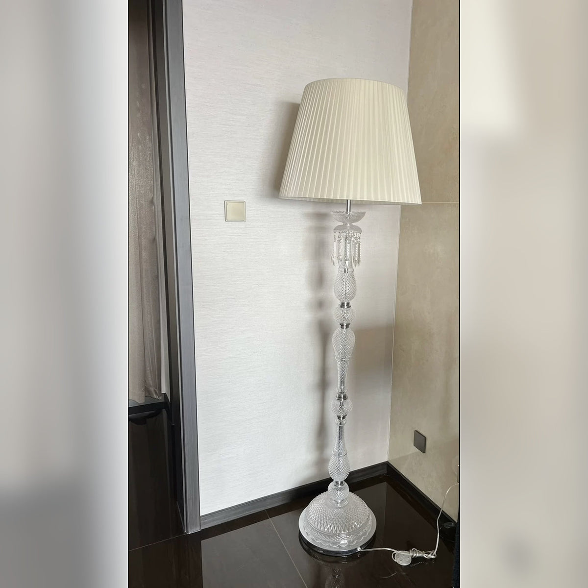 AM0851 — French Crystal Fabric Table Lamp for Living Rooms & Bedrooms