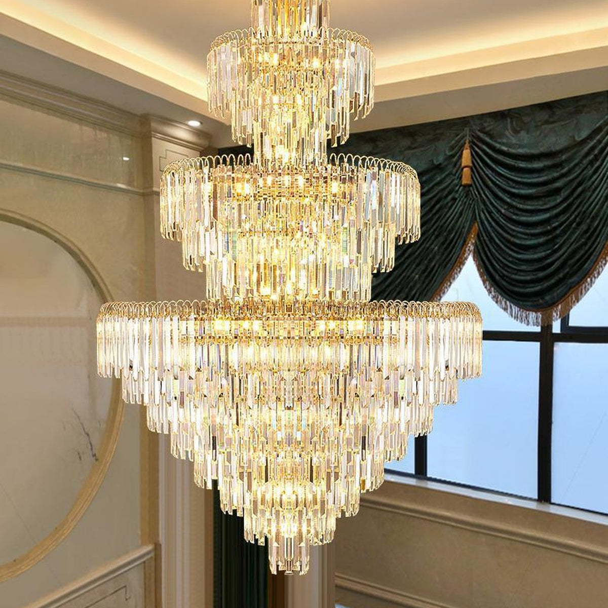 AM0572 — Grand Crystal Chandelier for Hotel Lobbies