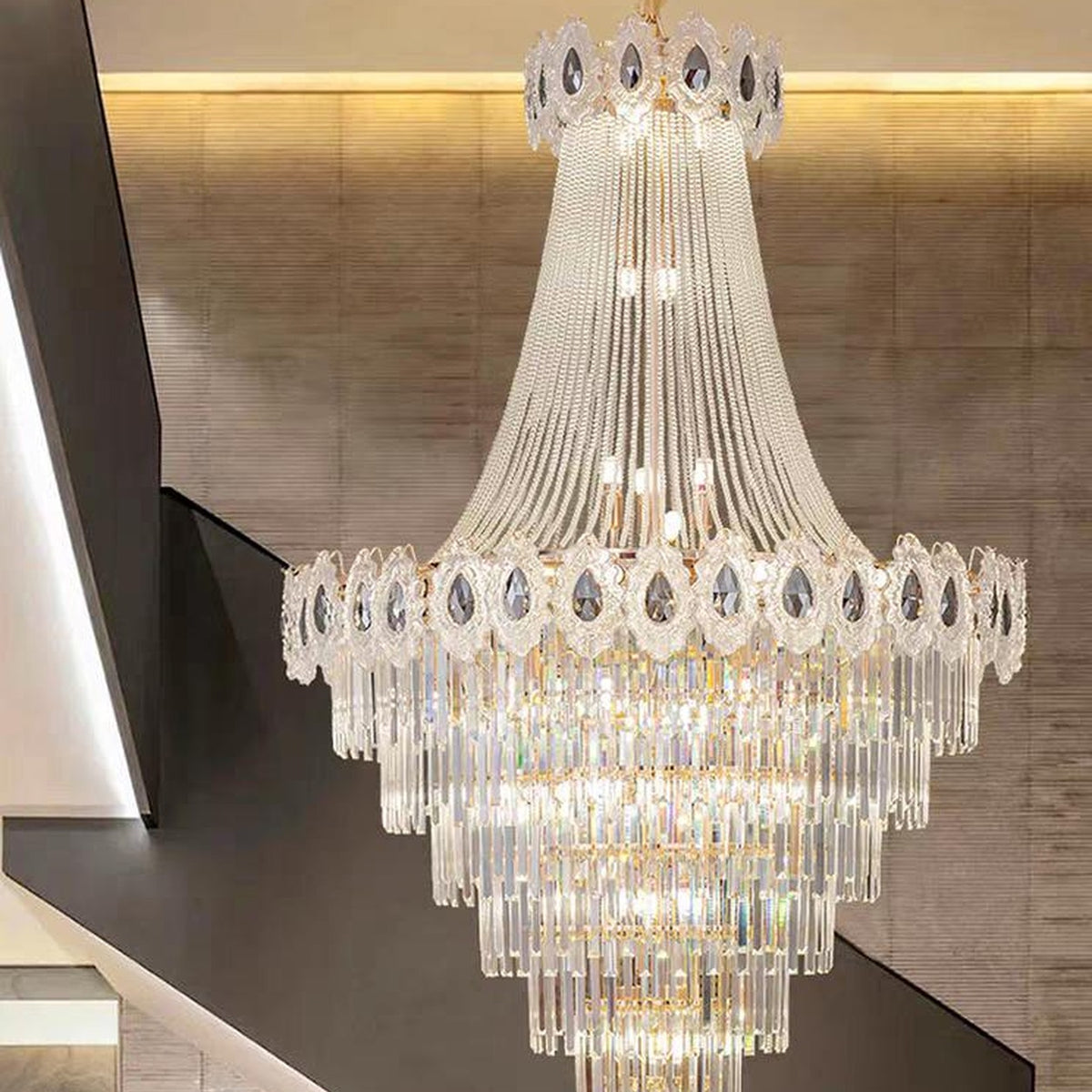 AM0684 — Light Luxury Crystal Chandelier for Living Rooms