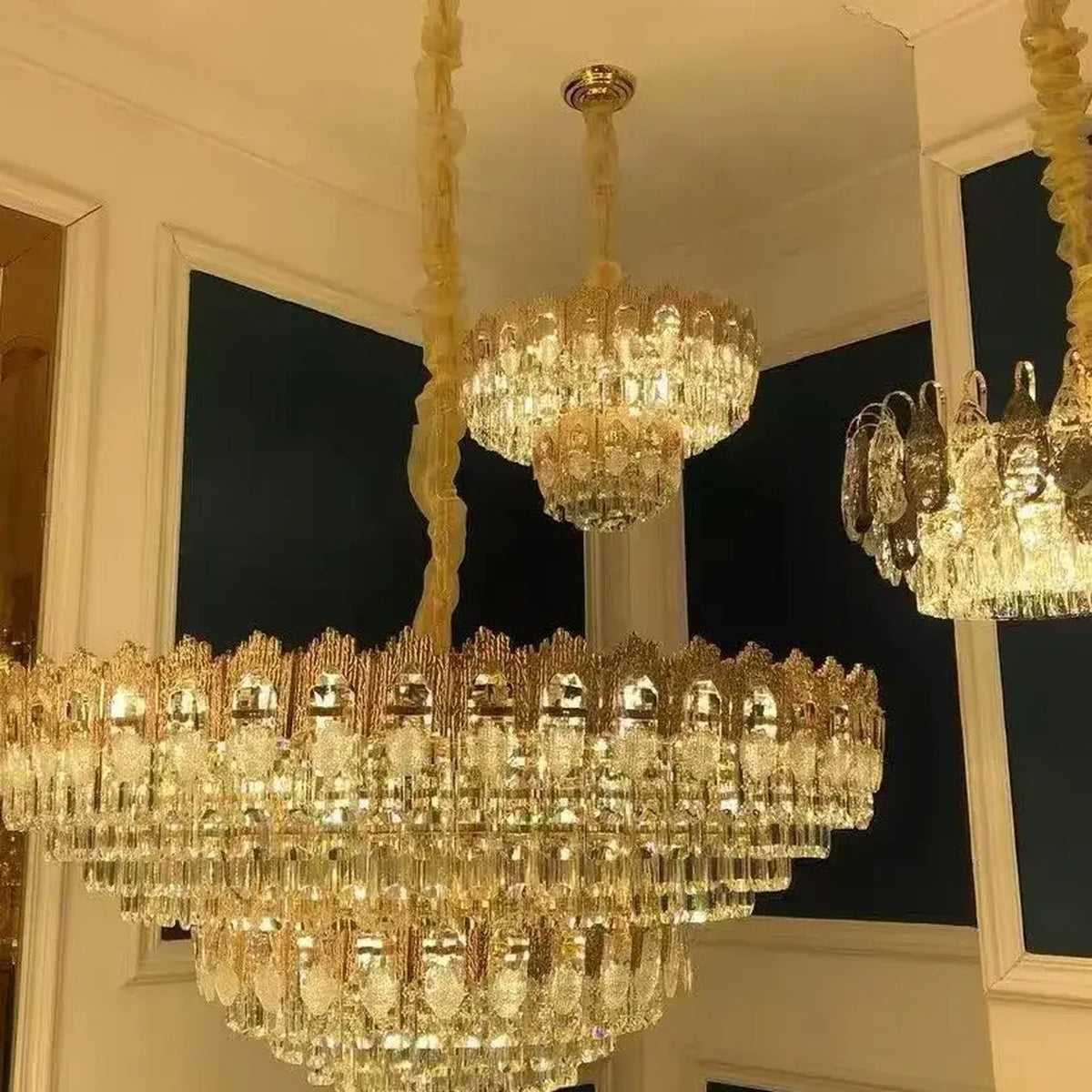 AM0596 — Light Luxury Crystal Chandelier for Living Rooms