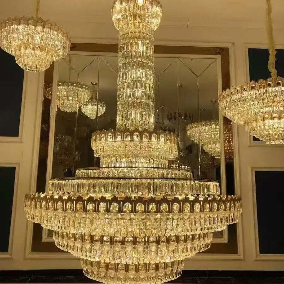 AM0596 — Light Luxury Crystal Chandelier for Living Rooms