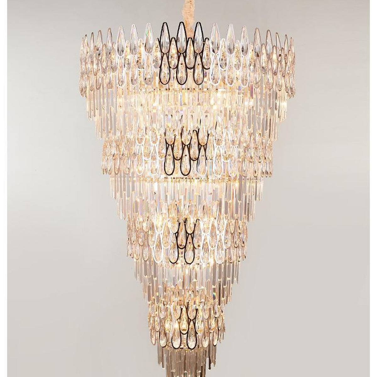 AM0632 — Light Luxury Stairwell Crystal Chandelier for Living Rooms