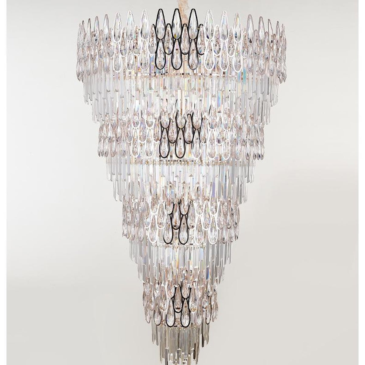 AM0632 — Light Luxury Stairwell Crystal Chandelier for Living Rooms