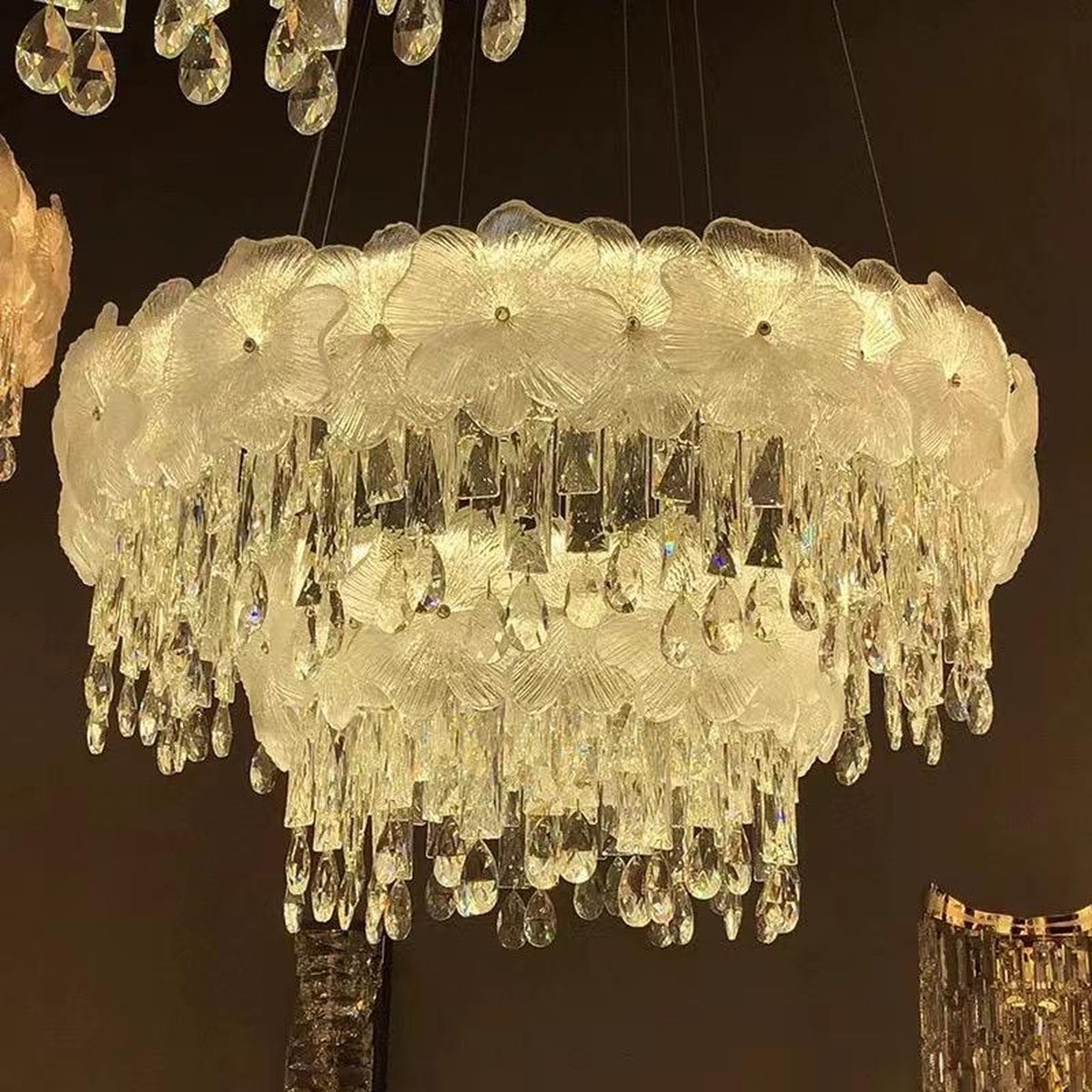AM0651 — Light Luxury Floral Crystal Chandelier for Living Rooms