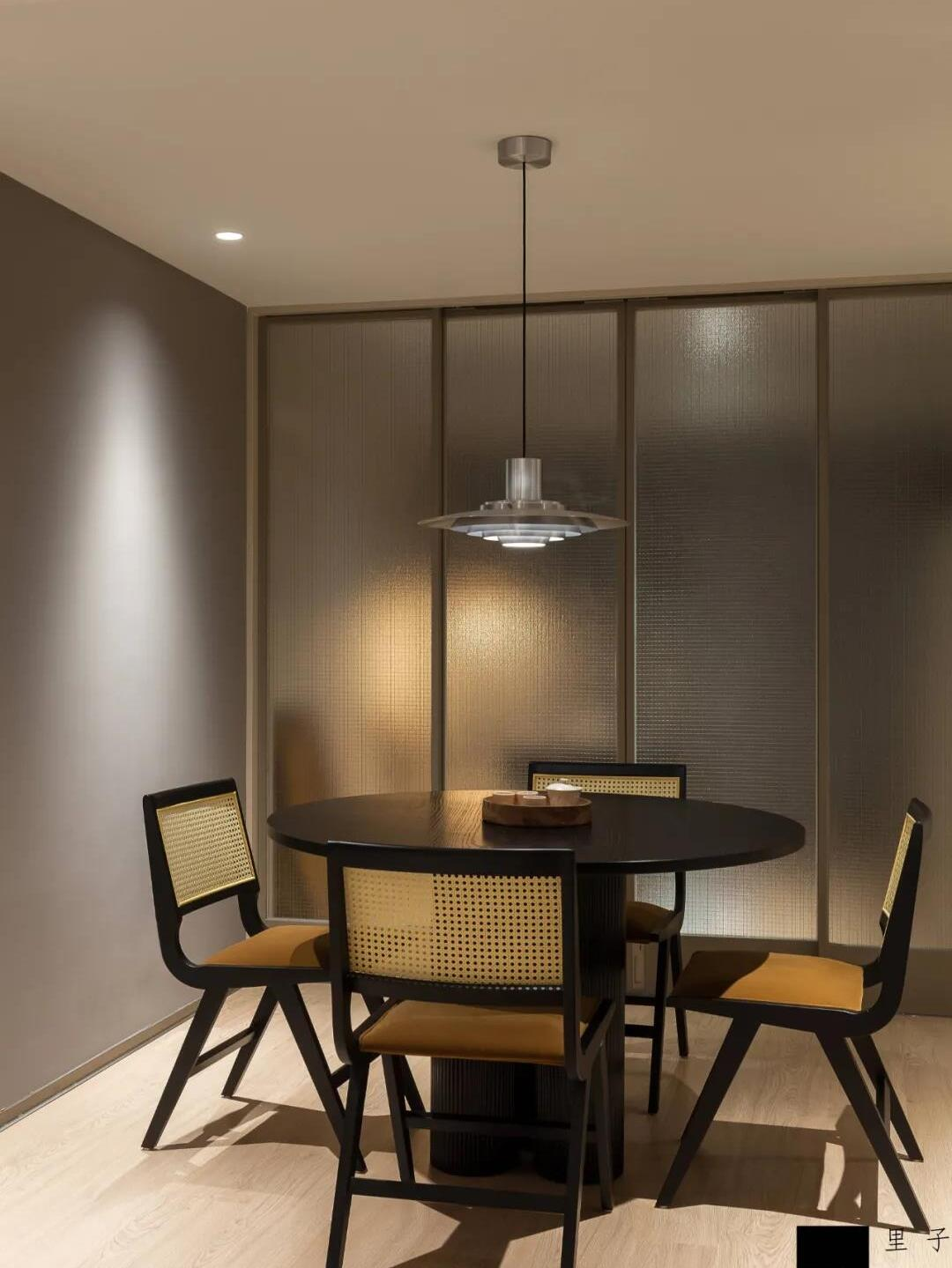 Brushed Disc Pendant Light — AM0137, view 37