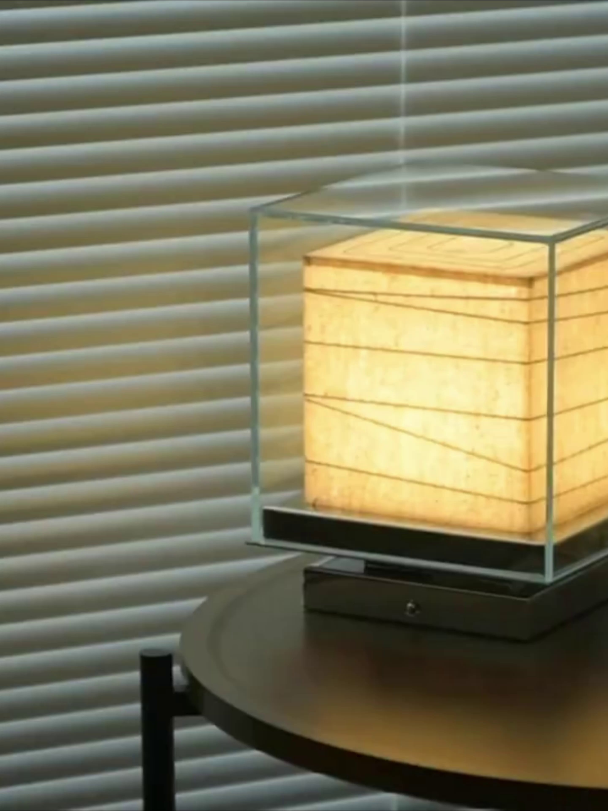 Minimalist Accent Table Lamp — AM0152, view 4