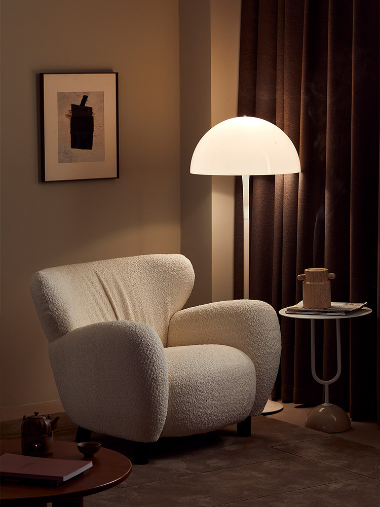 Beech Lounge Chair — AMF0031, view 4