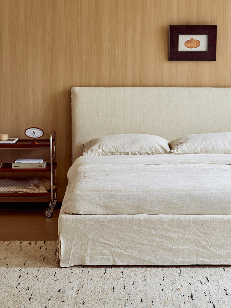 Skirted Upholstered Double Bed — AMF0023, view 4