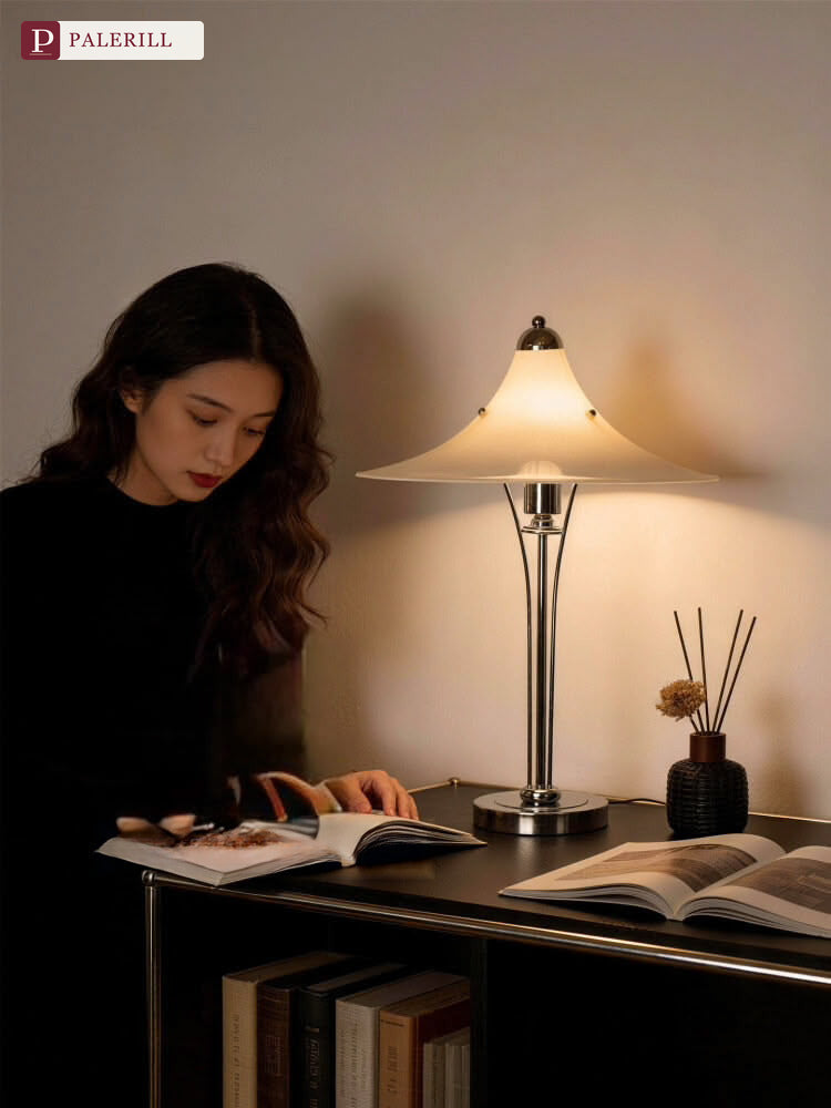 PALERILL | French Vintage Magnolia Art Table Lamp