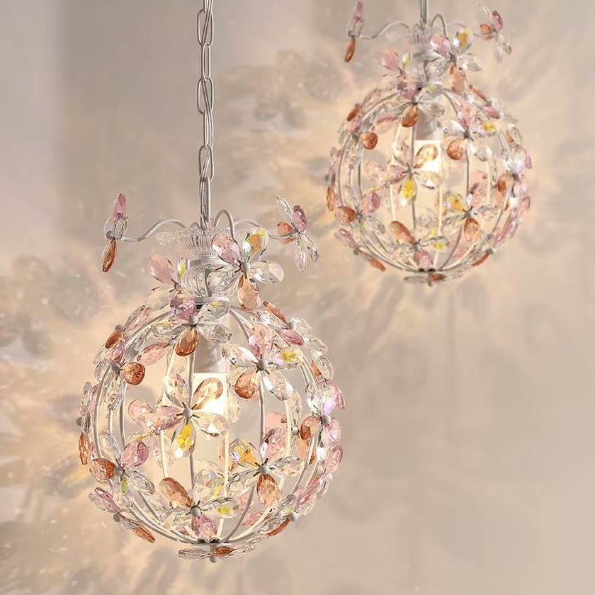 PALERILL AM0336 — French Vintage Crystal Flower Pendant (view 3)