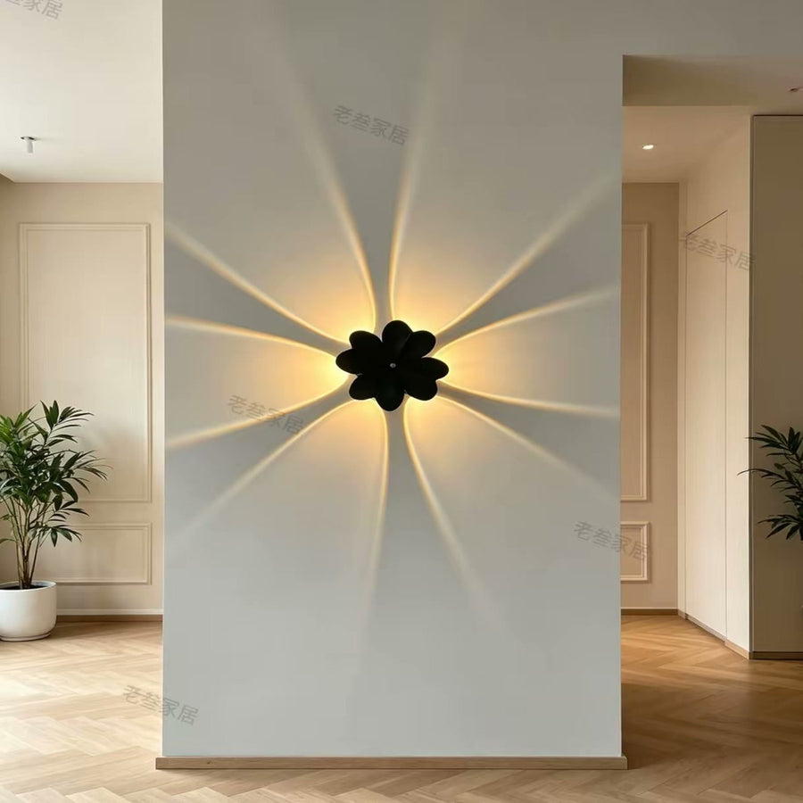 Rechargeable Four-Leaf Clover Wall Light — PALERILL AM0374